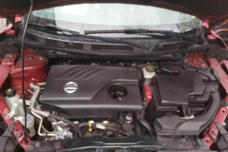 Used Nissan Qashqai 2016 2.0L CVT Elite Edition Engine Bay