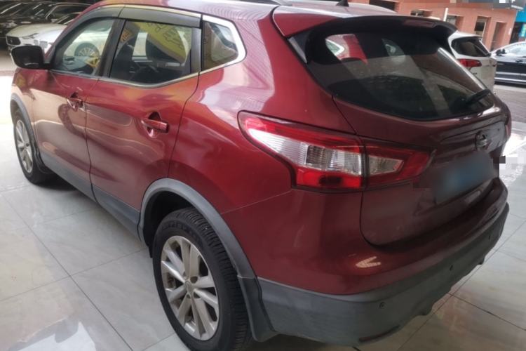 Used Nissan Qashqai 2016 2.0L CVT Elite Edition Exterior 2