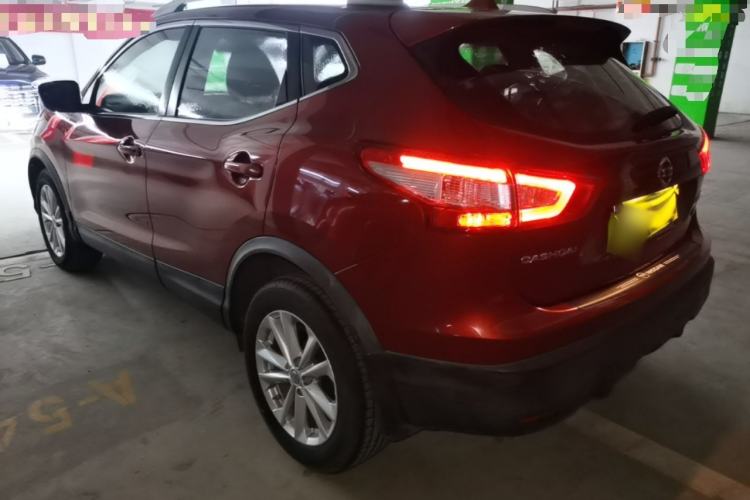 Used Nissan Qashqai 2016 2.0L CVT Elite Edition Exterior 2