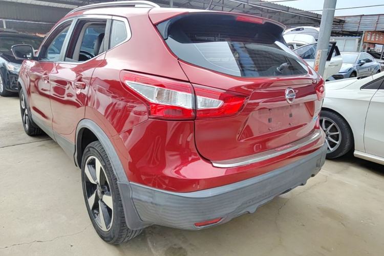 Used Nissan Qashqai 2016 2.0L CVT Luxury Edition Exterior 2