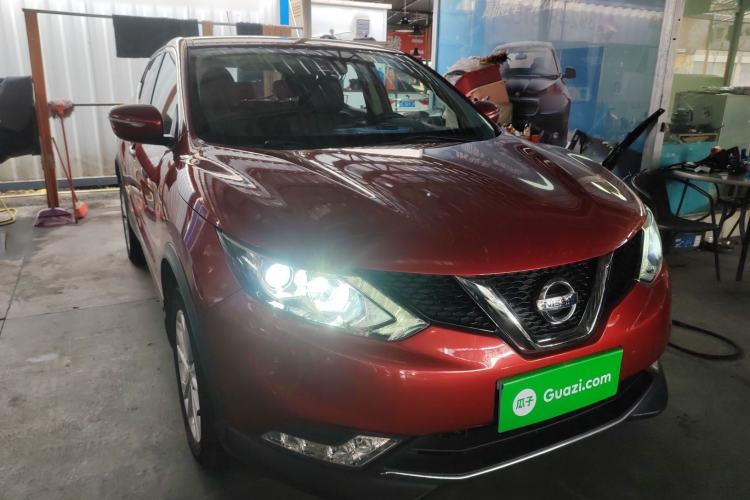 Used Nissan Qashqai 2016 2.0L CVT Elite Edition Exterior 2