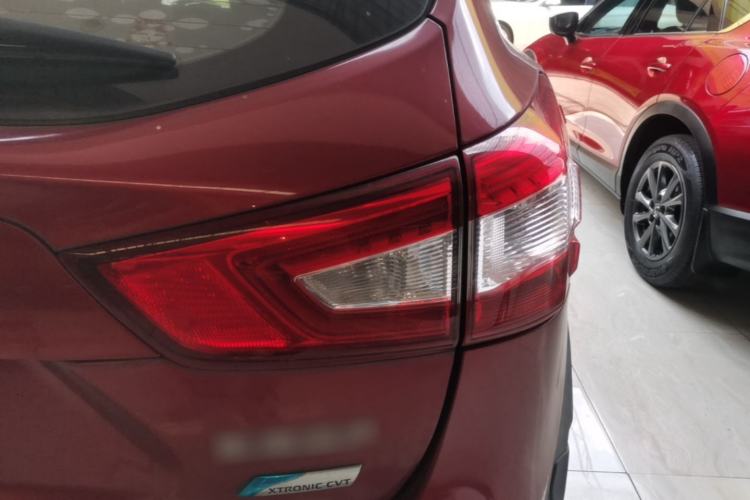 Used Nissan Qashqai 2016 2.0L CVT Elite Edition Exterior 3