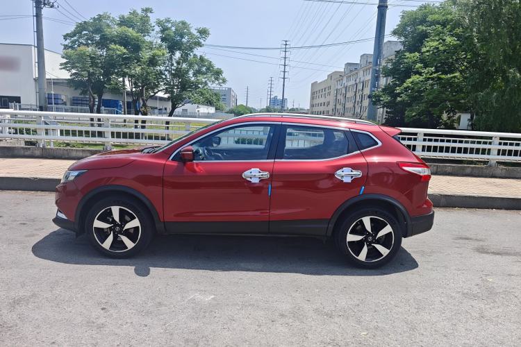 Used Nissan Qashqai 2016 2.0L CVT Deluxe Edition Exterior 3