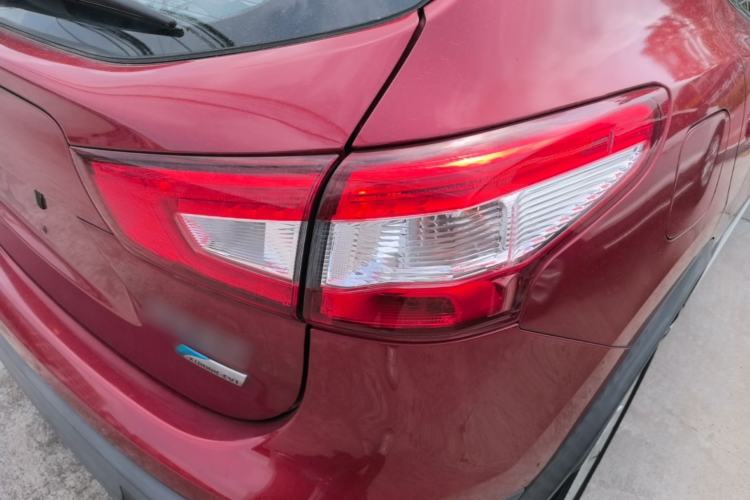 Used Nissan Qashqai 2016 2.0L CVT Elite Edition Exterior 3