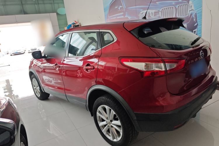 Used Nissan Qashqai 2016 2.0L CVT Elite Edition Exterior 3