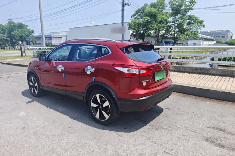 Used Nissan Qashqai 2016 2.0L CVT Deluxe Edition Exterior 4