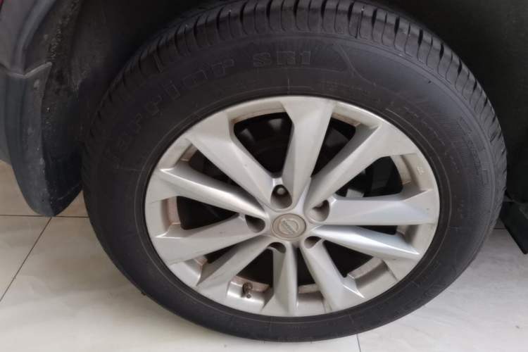Used Nissan Qashqai 2016 2.0L CVT Elite Edition Exterior 5