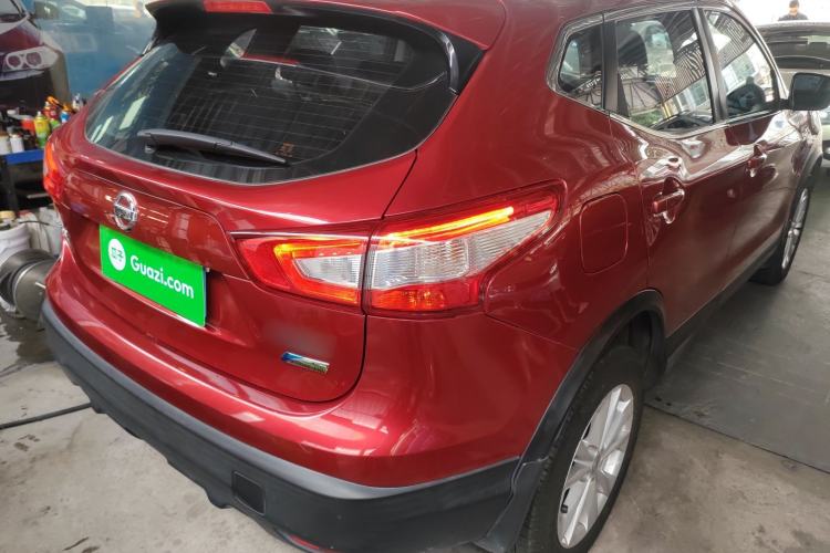 Used Nissan Qashqai 2016 2.0L CVT Elite Edition Exterior 5