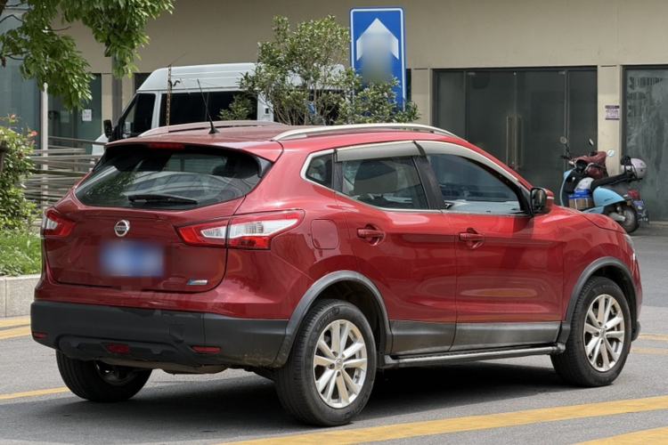 Used Nissan Qashqai 2016 2.0L CVT Elite Edition Exterior 6
