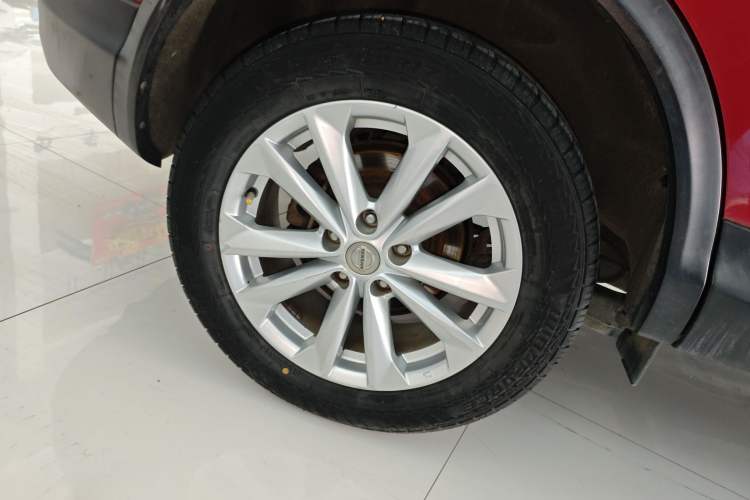 Used Nissan Qashqai 2016 2.0L CVT Elite Edition Exterior 8