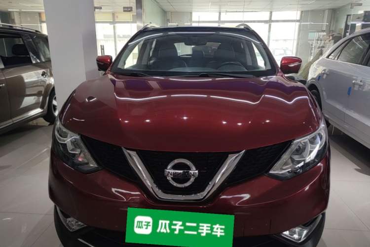 Used Nissan Qashqai 2016 2.0L CVT Deluxe Edition Front