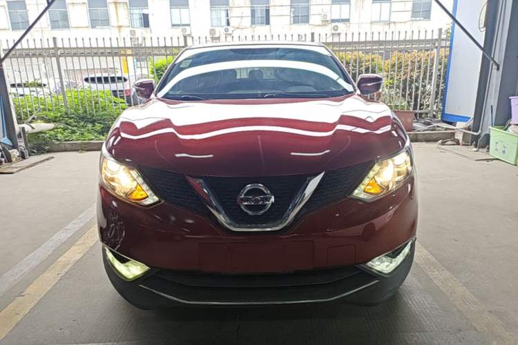 Used Nissan Qashqai 2016 2.0L CVT Elite Edition Front
