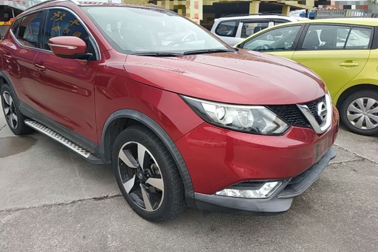 Used Nissan Qashqai 2016 2.0L CVT Leading Edition Front Right 45 Deg