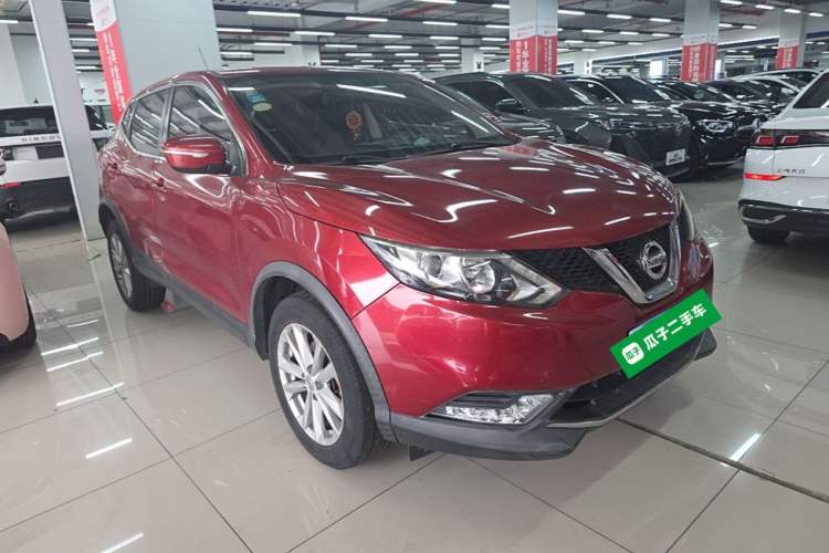 Used Nissan Qashqai 2016 2.0L CVT Elite Edition Front Right 45 Deg