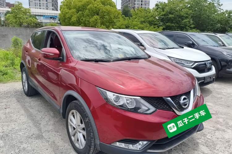 Used Nissan Qashqai 2016 2.0L CVT Elite Edition Front Right 45 Deg