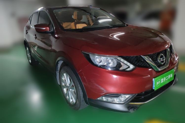 Used Nissan Qashqai 2016 2.0L CVT Elite Edition Front Right 45 Deg