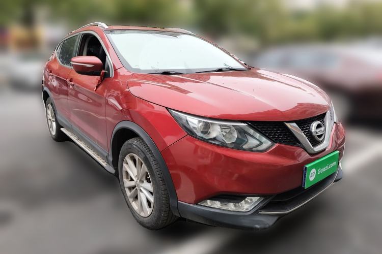 Used Nissan Qashqai 2016 2.0L CVT Elite Edition Front Right 45 Deg