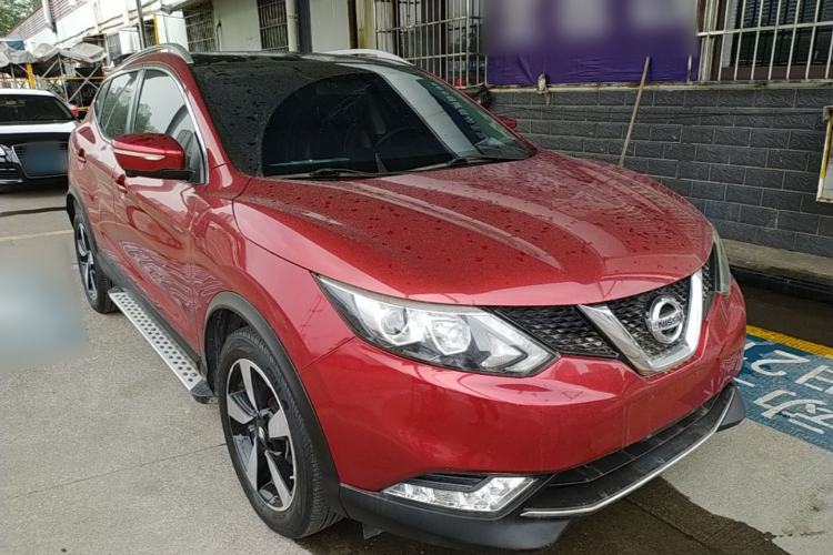 Used Nissan Qashqai 2016 2.0L CVT Luxury Edition Front Right 45 Deg