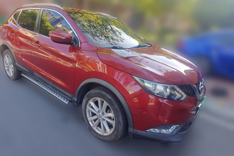 Used Nissan Qashqai 2016 2.0L CVT Elite Edition Front Right 45 Deg