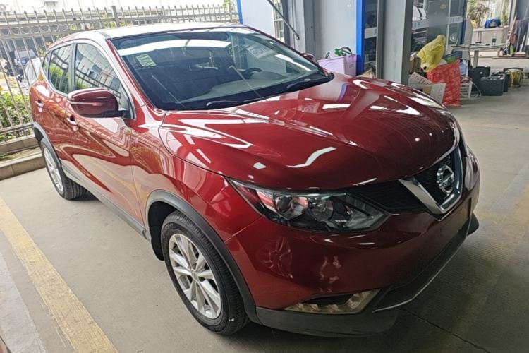Used Nissan Qashqai 2016 2.0L CVT Elite Edition Front Right 45 Deg