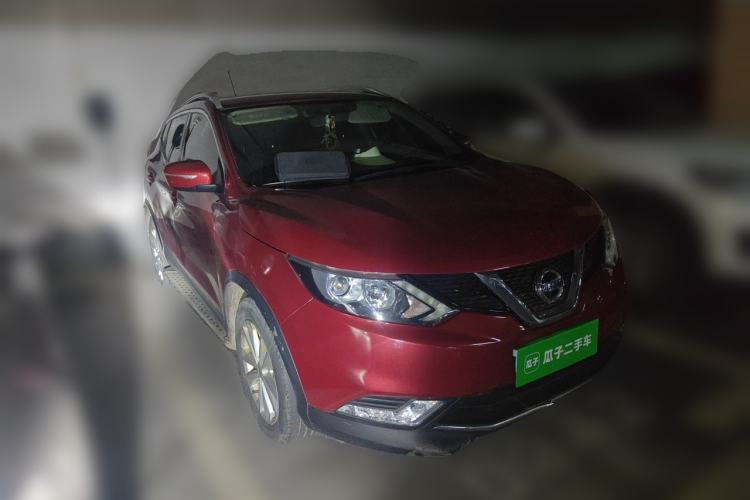 Used Nissan Qashqai 2016 2.0L CVT Elite Edition Front Right 45 Deg