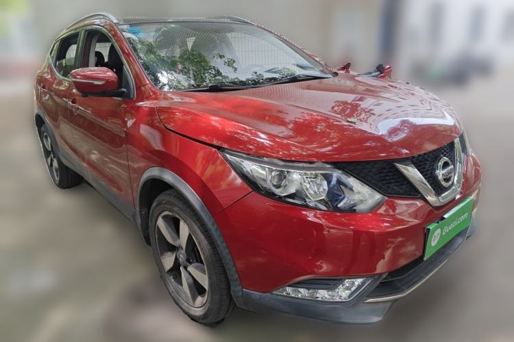 Used Nissan Qashqai 2016 2.0L CVT Luxury Edition Front Right 45 Deg