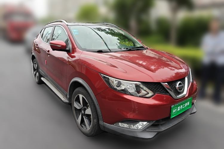 Used Nissan Qashqai 2016 2.0L CVT Luxury Edition Front Right 45 Deg