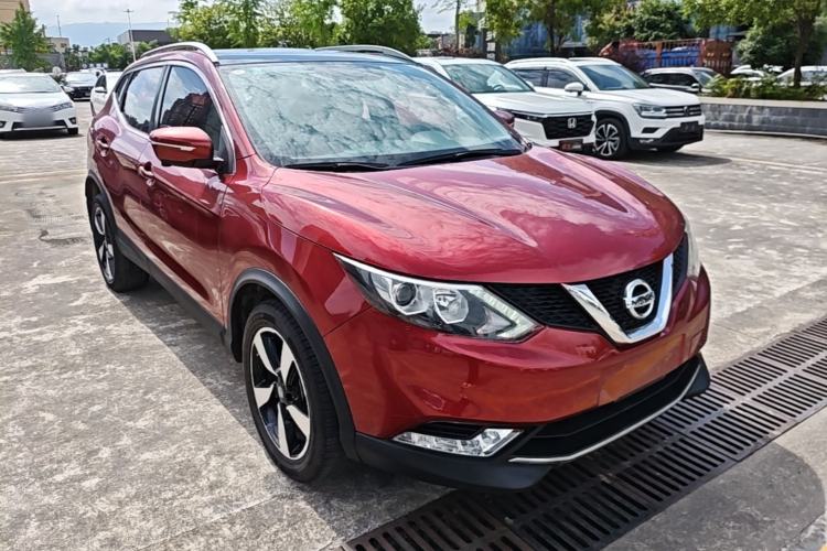 Used Nissan Qashqai 2016 2.0L CVT Luxury Edition Front Right 45 Deg