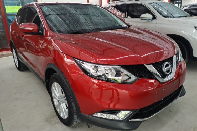 Used Nissan Qashqai 2016 2.0L CVT Elite Edition Front Right 45 Deg