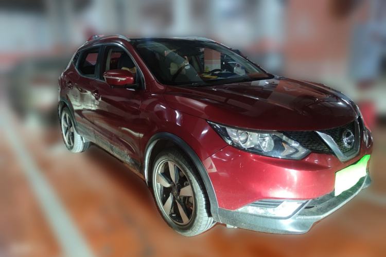Used Nissan Qashqai 2016 2.0L CVT Luxury Edition Front Right 45 Deg