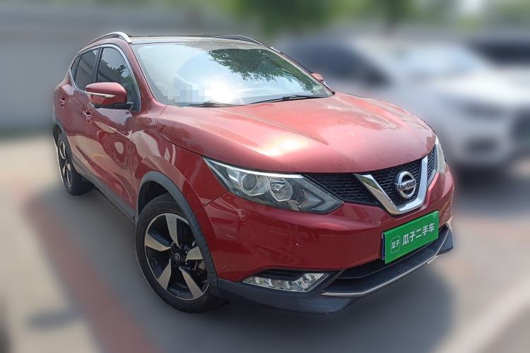 Used Nissan Qashqai 2016 2.0L CVT Luxury Edition Front Right 45 Deg