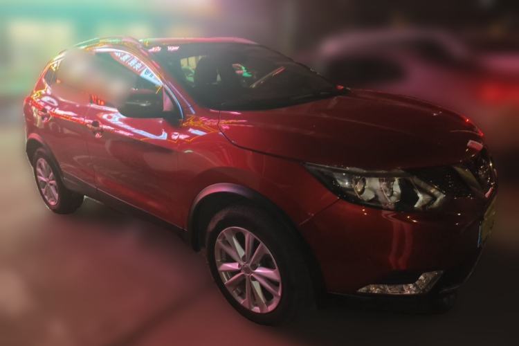 Used Nissan Qashqai 2016 2.0L CVT Elite Edition Front Right 45 Deg