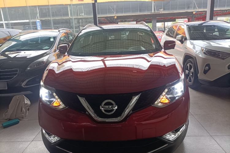 Used Nissan Qashqai 2016 2.0L CVT Luxury Edition Front