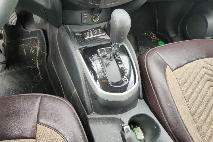 Used Nissan Qashqai 2016 1.2T CVT Fashion Edition Gear Lever