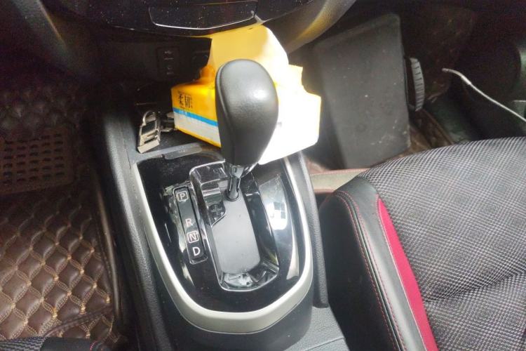 Used Nissan Qashqai 2016 2.0L CVT Luxury Edition Gear Lever