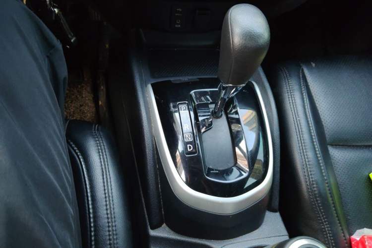 Used Nissan Qashqai 2016 1.2T CVT Fashion Edition Gear Lever