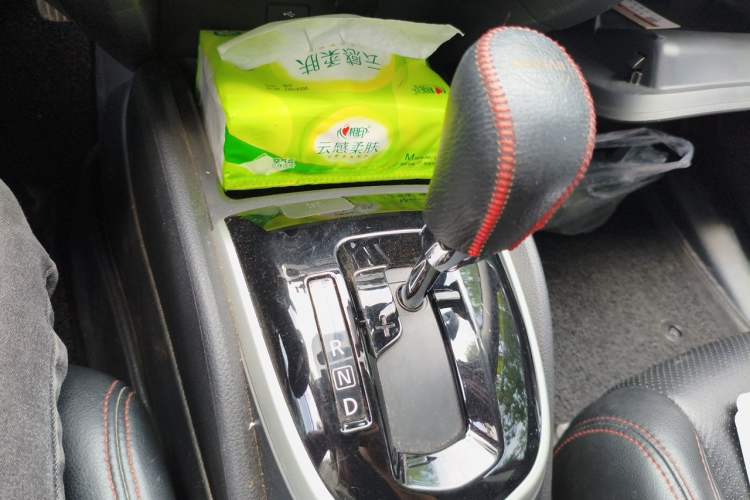 Used Nissan Qashqai 2016 2.0L CVT Elite Edition Gear Lever