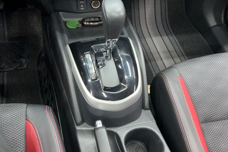 Used Nissan Qashqai 2016 2.0L CVT Luxury Edition Gear Lever
