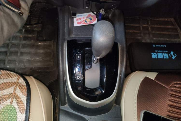 Used Nissan Qashqai 2016 2.0L CVT Elite Edition Gear Lever
