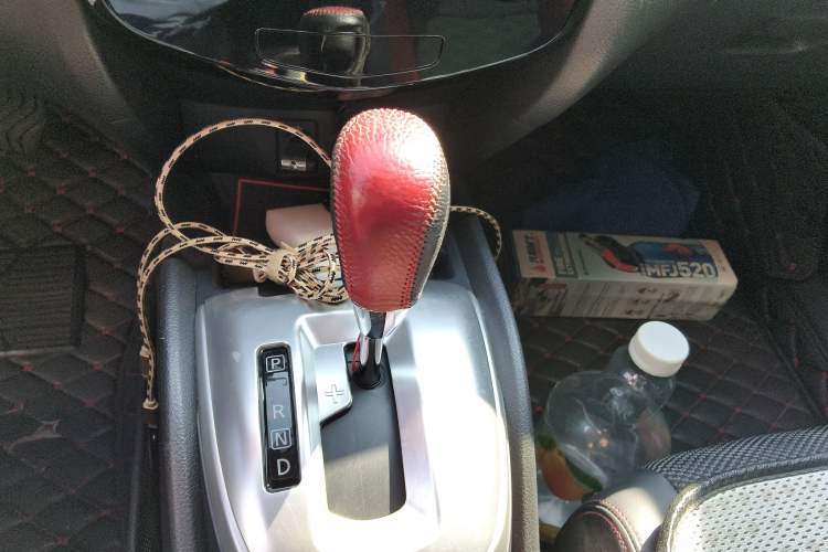 Used Nissan Qashqai 2016 2.0L CVT Luxury Edition Gear Lever