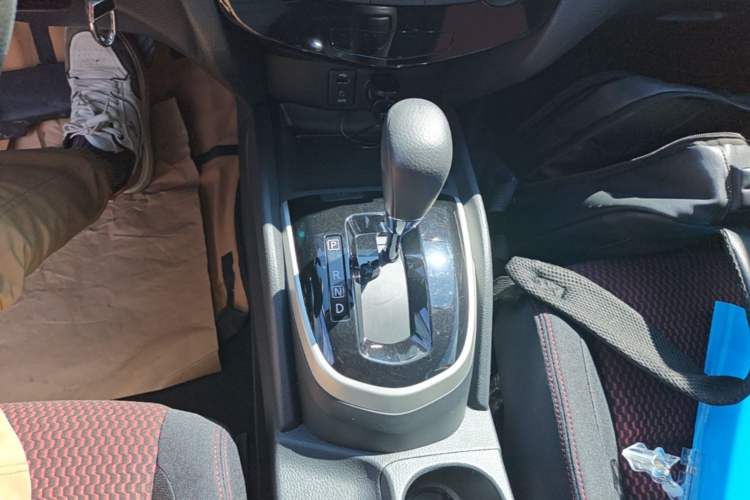 Used Nissan Qashqai 2016 2.0L CVT Elite Edition Gear Lever