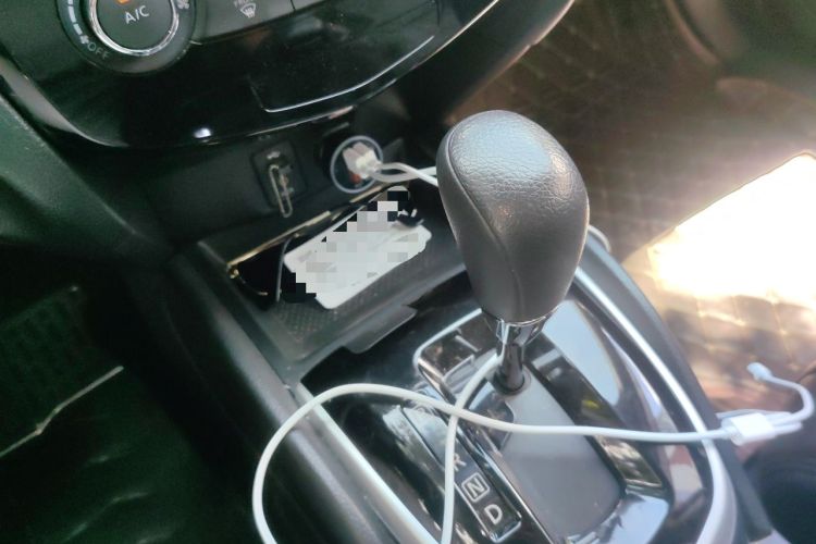 Used Nissan Qashqai 2016 2.0L CVT Elite Edition Gear Lever