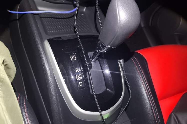 Used Nissan Qashqai 2016 2.0L CVT Elite Edition Gear Lever
