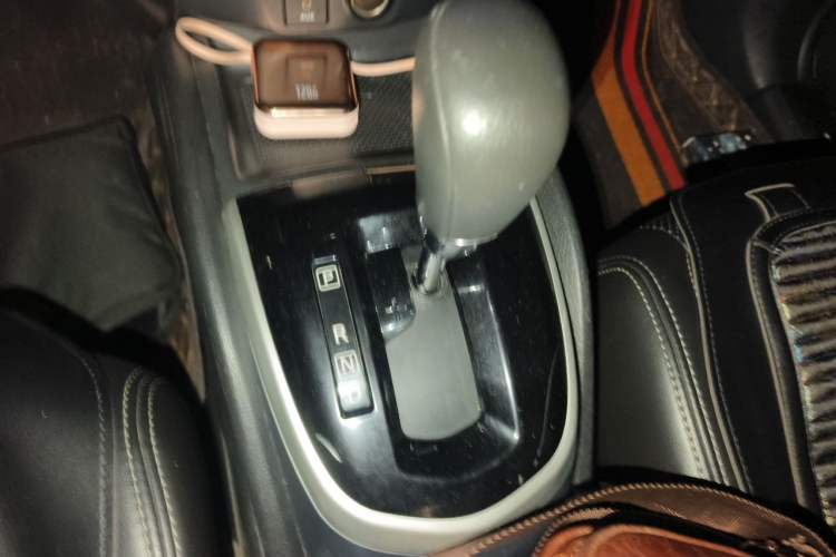 Used Nissan Qashqai 2016 2.0L CVT Elite Edition Gear Lever