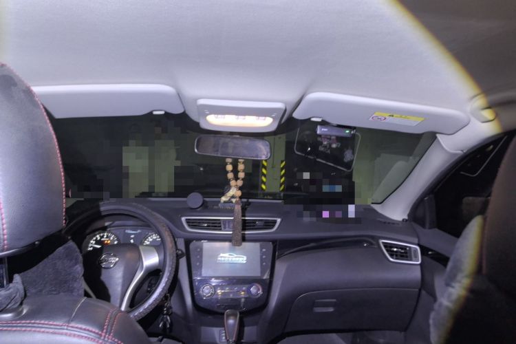Used Nissan Qashqai 2016 2.0L CVT Elite Edition Headliner