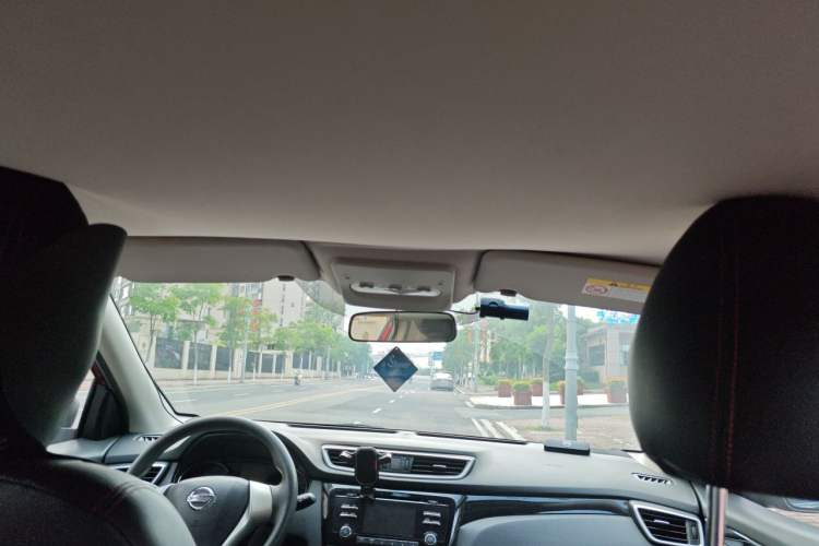 Used Nissan Qashqai 2016 2.0L CVT Elite Edition Headliner