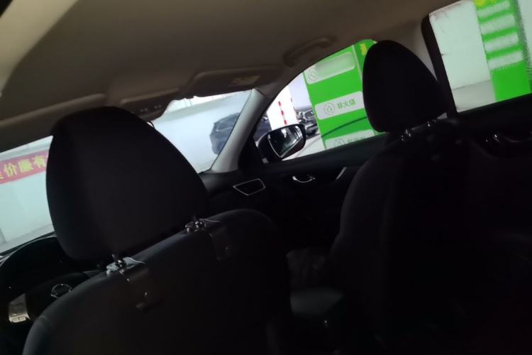 Used Nissan Qashqai 2016 2.0L CVT Elite Edition Headliner