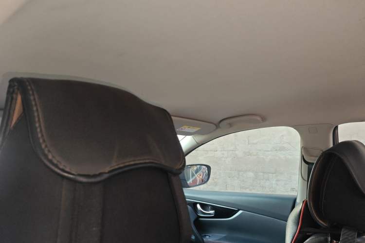 Used Nissan Qashqai 2016 2.0L CVT Elite Edition Headliner