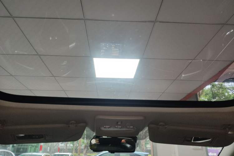 Used Nissan Qashqai 2016 2.0L CVT Deluxe Edition Headliner