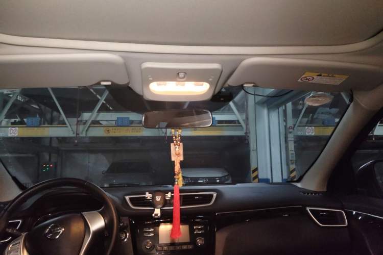 Used Nissan Qashqai 2016 2.0L CVT Luxury Edition Headliner